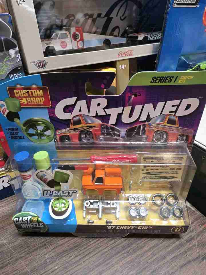 MGA Entertainment Chevy C10