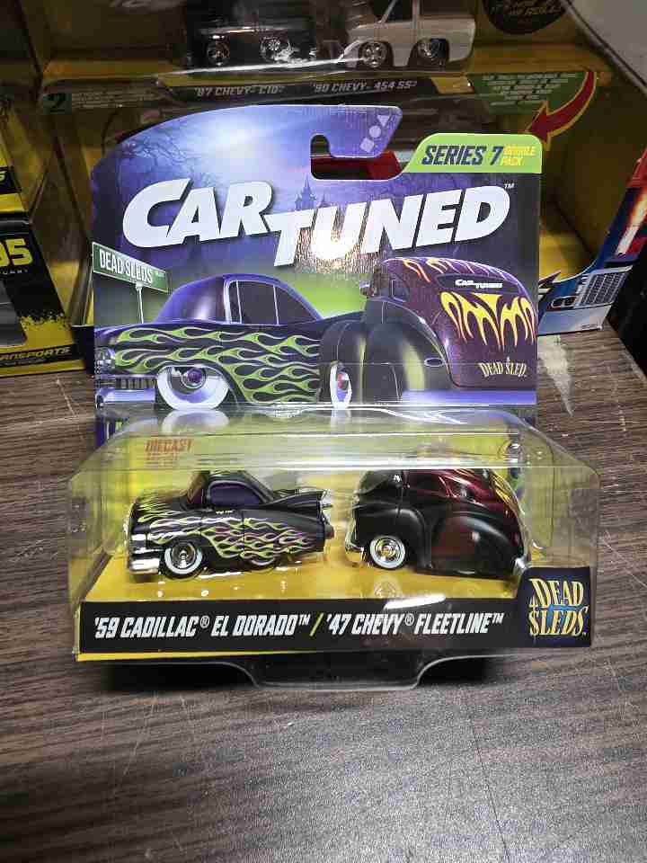 MGA Entertainment Cadillac And Chevy 1959 El Dorado / Fleetline