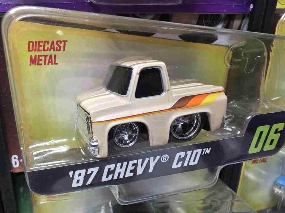 MGA Entertainment Chevy 1987 C10