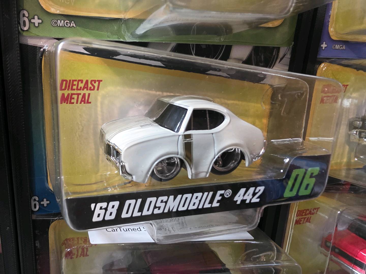 MGA Entertainment Oldsmobile 1968 442