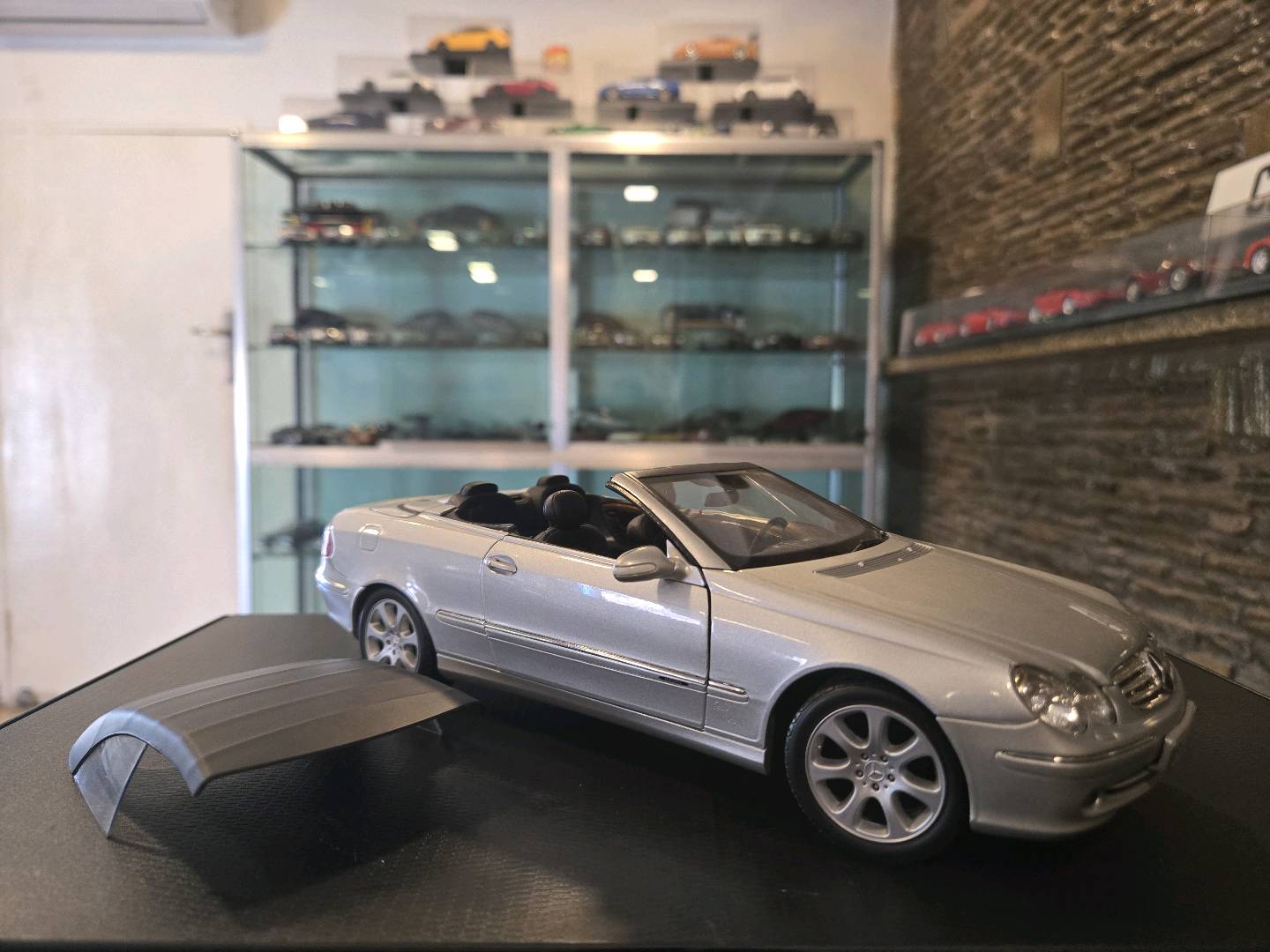 Kyosho Mercedes-Benz CLK500 Cabriolet (W209)