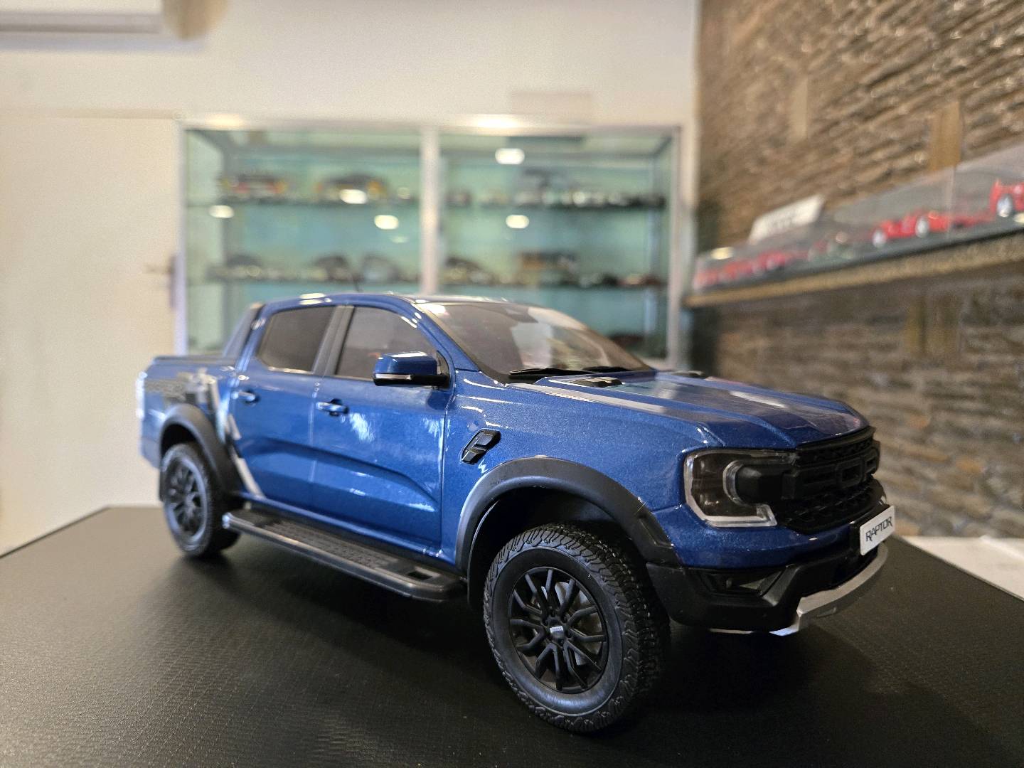 Model Car Group (MCG) Ford Raptor (Double Cabin) Pick-Up