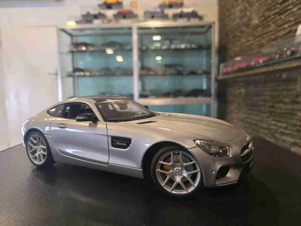 Maisto Mercedes-Benz AMG GT