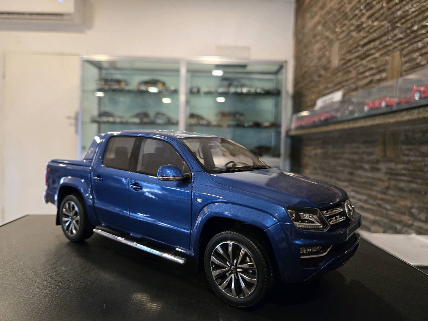 DNA Collectibles Volkswagen Amarok Aventura