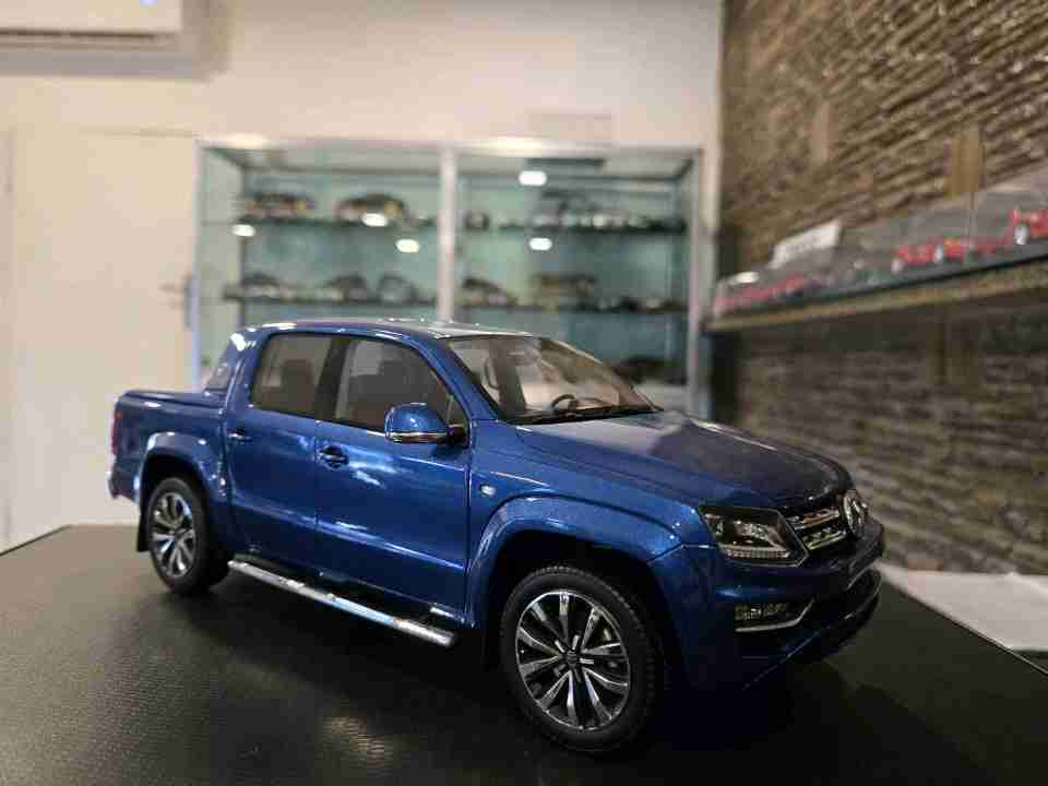 DNA Collectibles Volkswagen Amarok Aventura