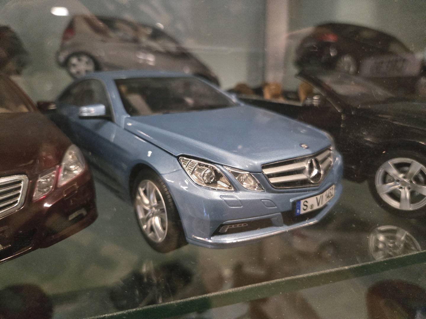 Norev Mercedes-Benz E-Class Coupé (C207)
