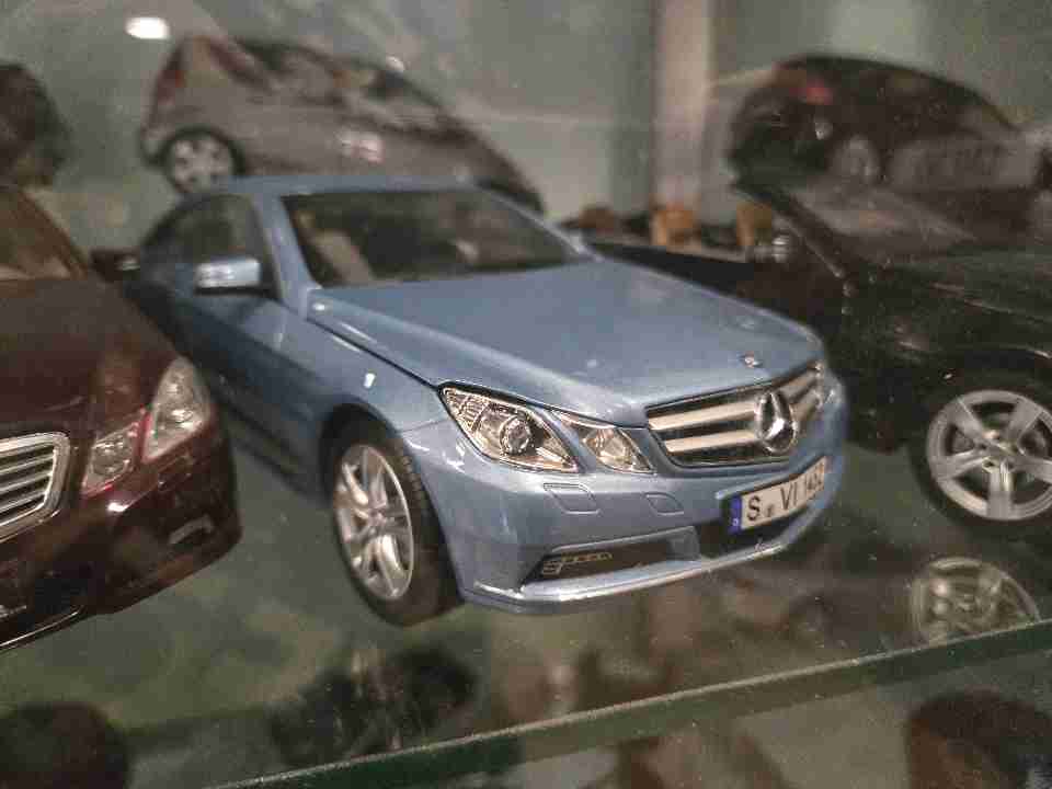 Norev Mercedes-Benz E-Class Coupé (C207)