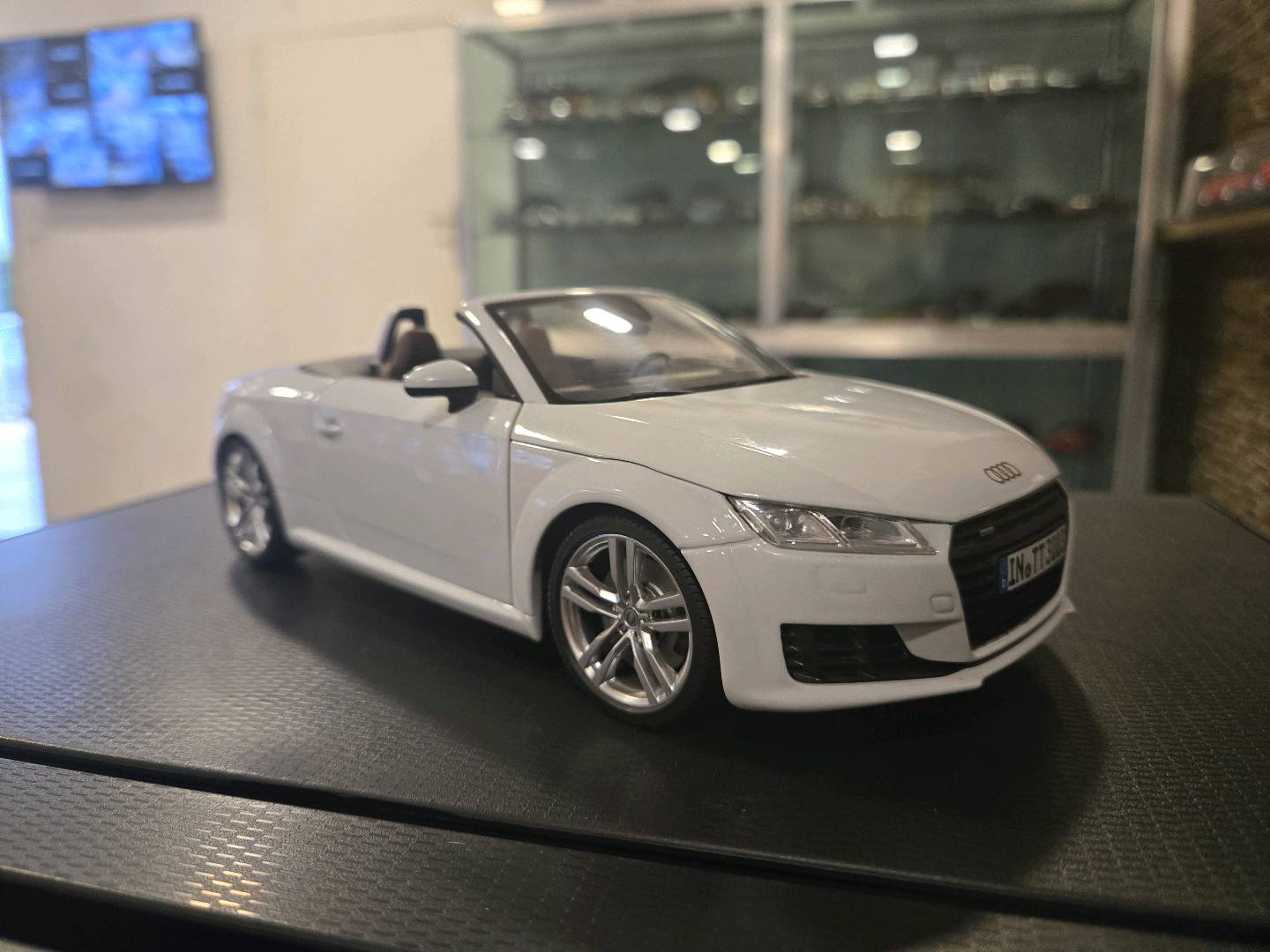 Minichamps Audi TT Roadster