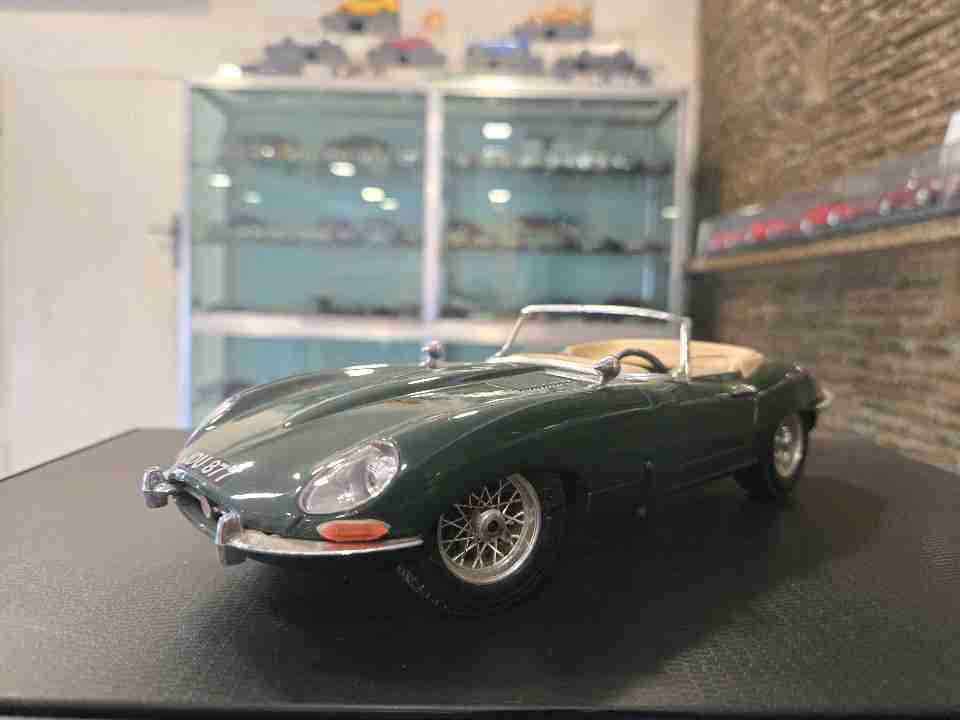Bburago Jaguar E-Type