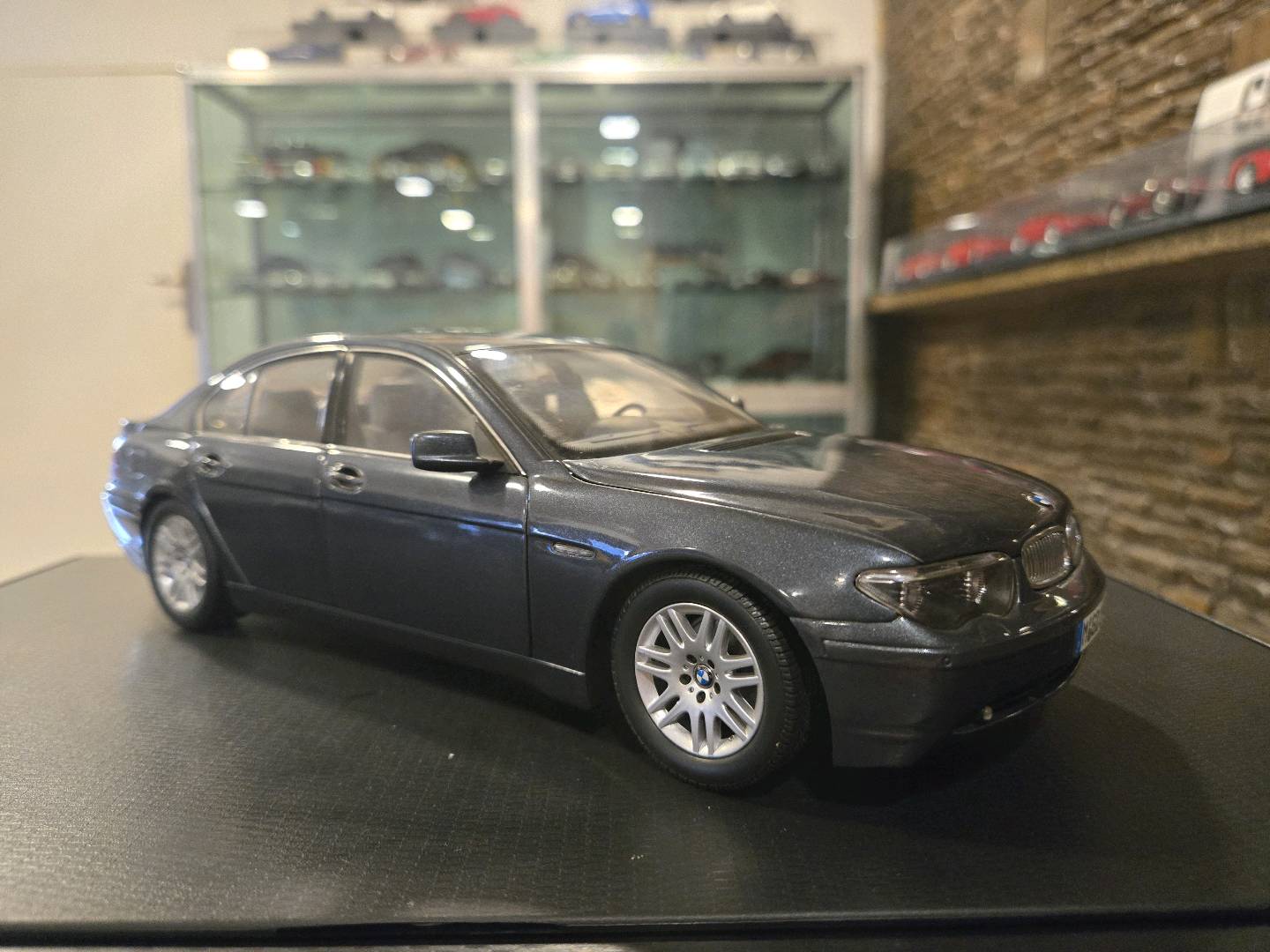 Kyosho BMW 745i