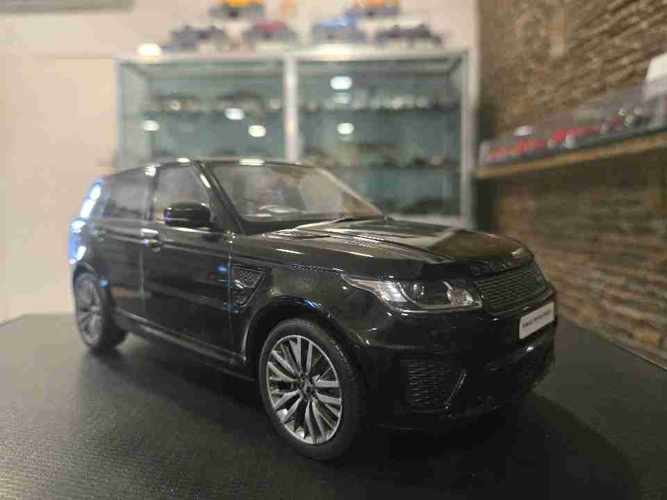 Kyosho Land Rover Range Rover Sport SVR