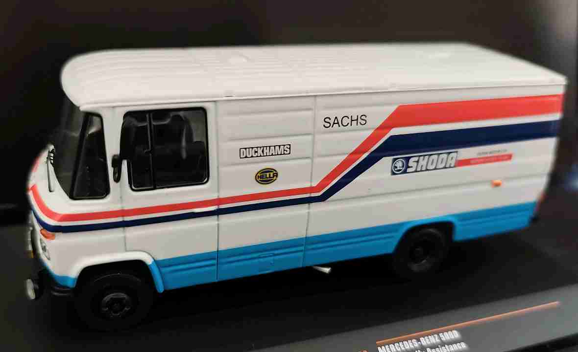Ixo Mercedes-Benz 508D