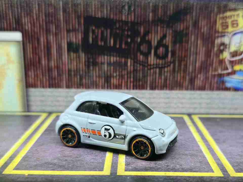 Hot Wheels Fiat 500e