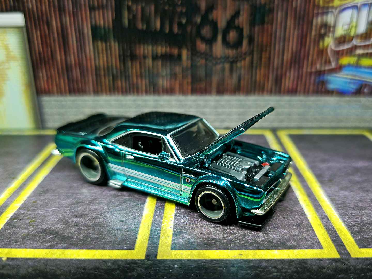 Hot Wheels Plymouth Custom Barracuda