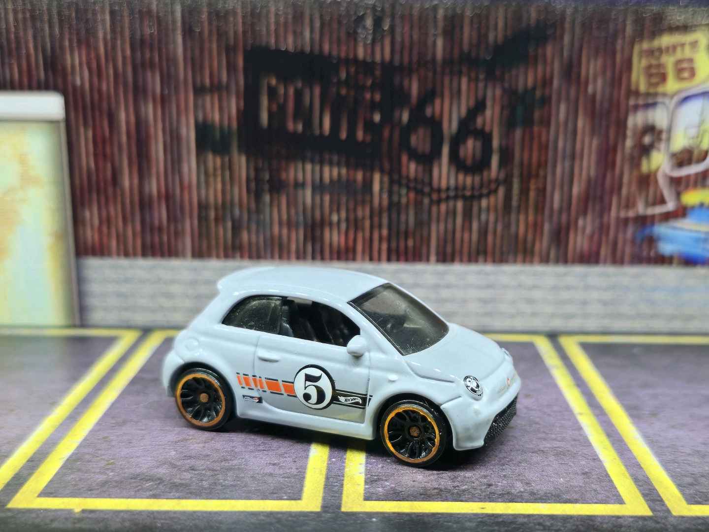 Hot Wheels Fiat 500e