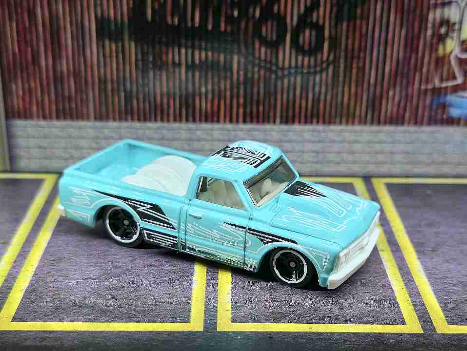 Hot Wheels Chevy C10