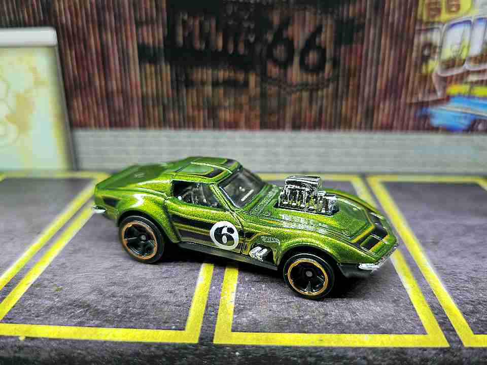 Hot Wheels Chevrolet Corvette - Gas Monkey Garage