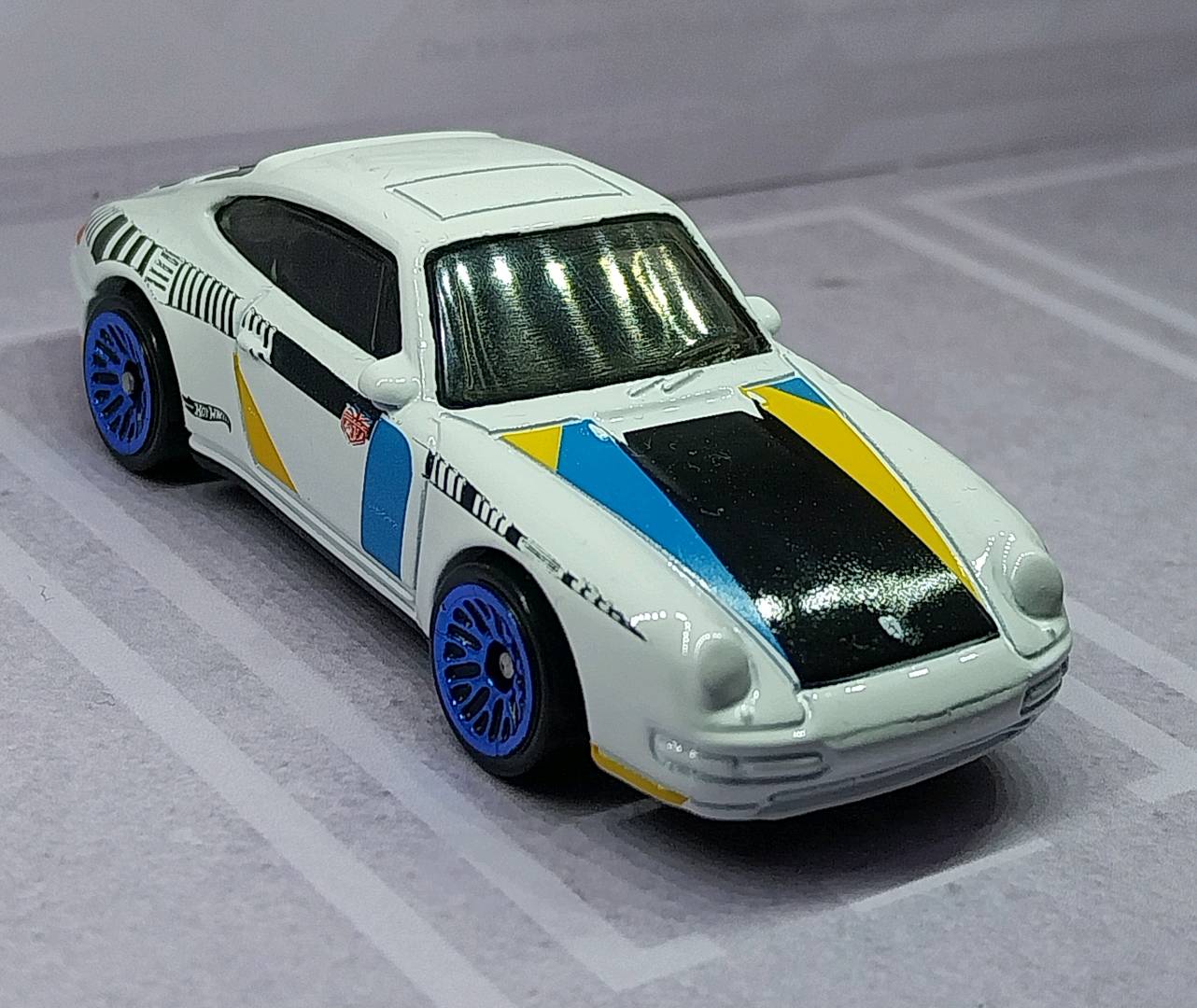 Hot Wheels Porsche Carrera