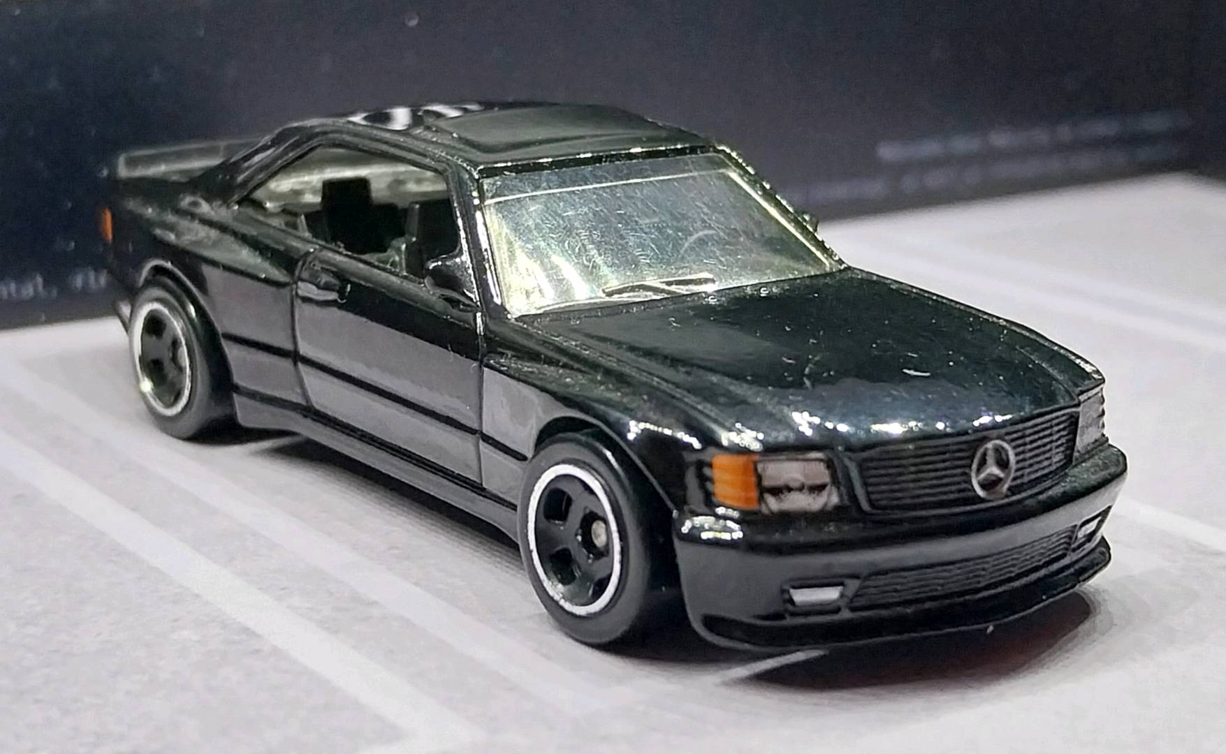 Hot Wheels Mercedes-Benz 560 SEC AMG