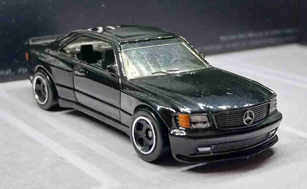 Hot Wheels Mercedes-Benz 560 SEC AMG