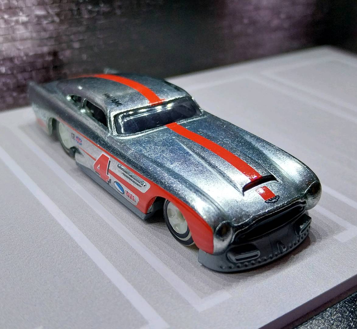 Hot Wheels Aston Martin DB4GT High-Speed Edition