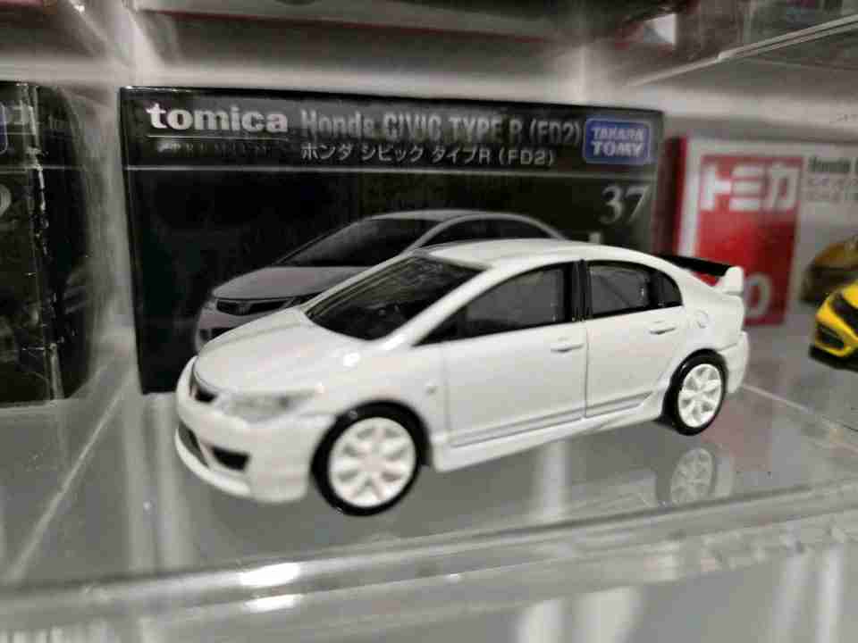 Takara Tomy Honda Civic Type-R (FD2)