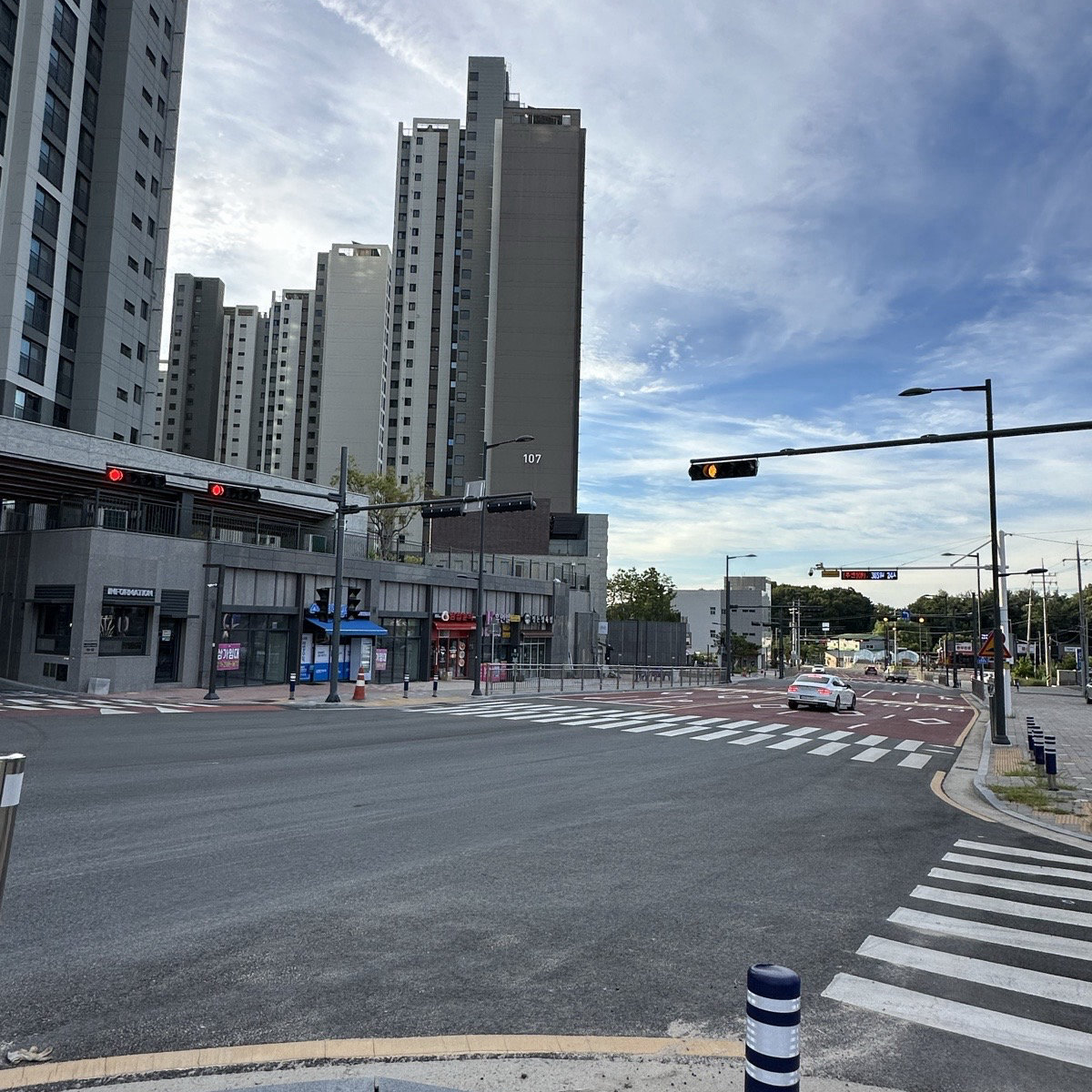 모델 구인합니다. 이미지