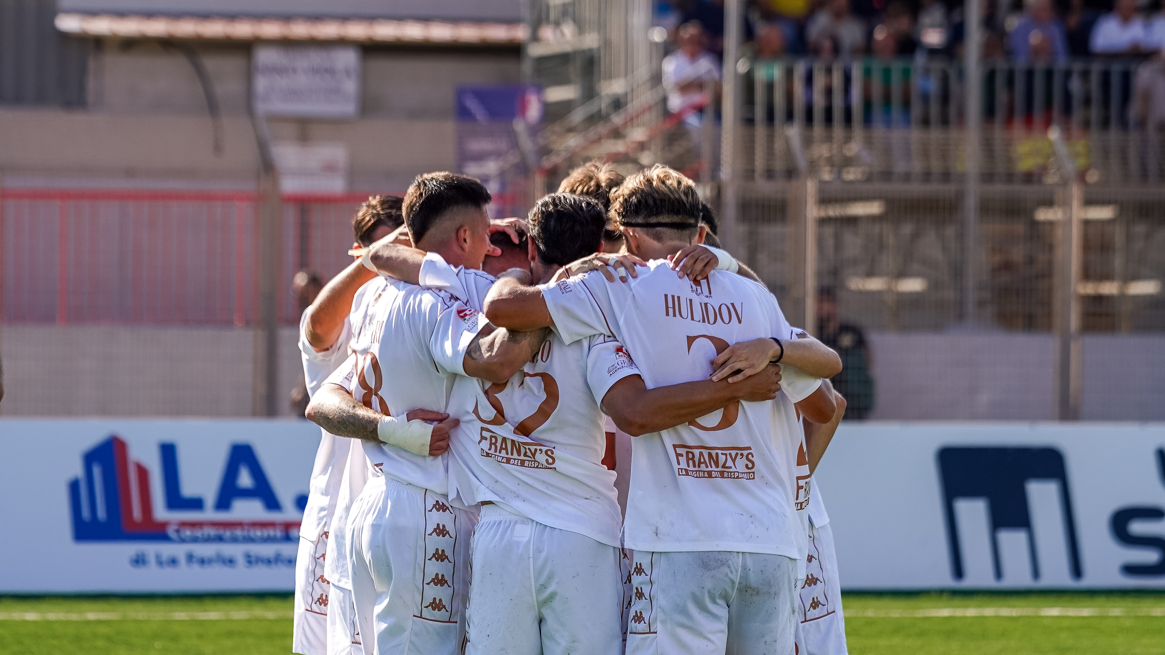 MODICA, TRE GOL E TRE PUNTI: L’ENNA CADE AL PIETRO SCOLLO
