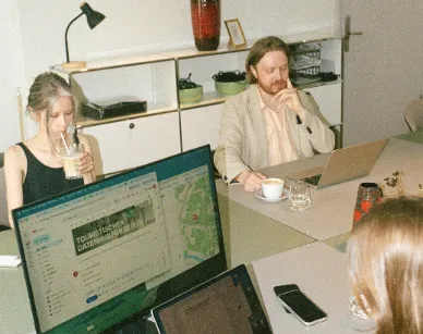 Arbeite mit uns