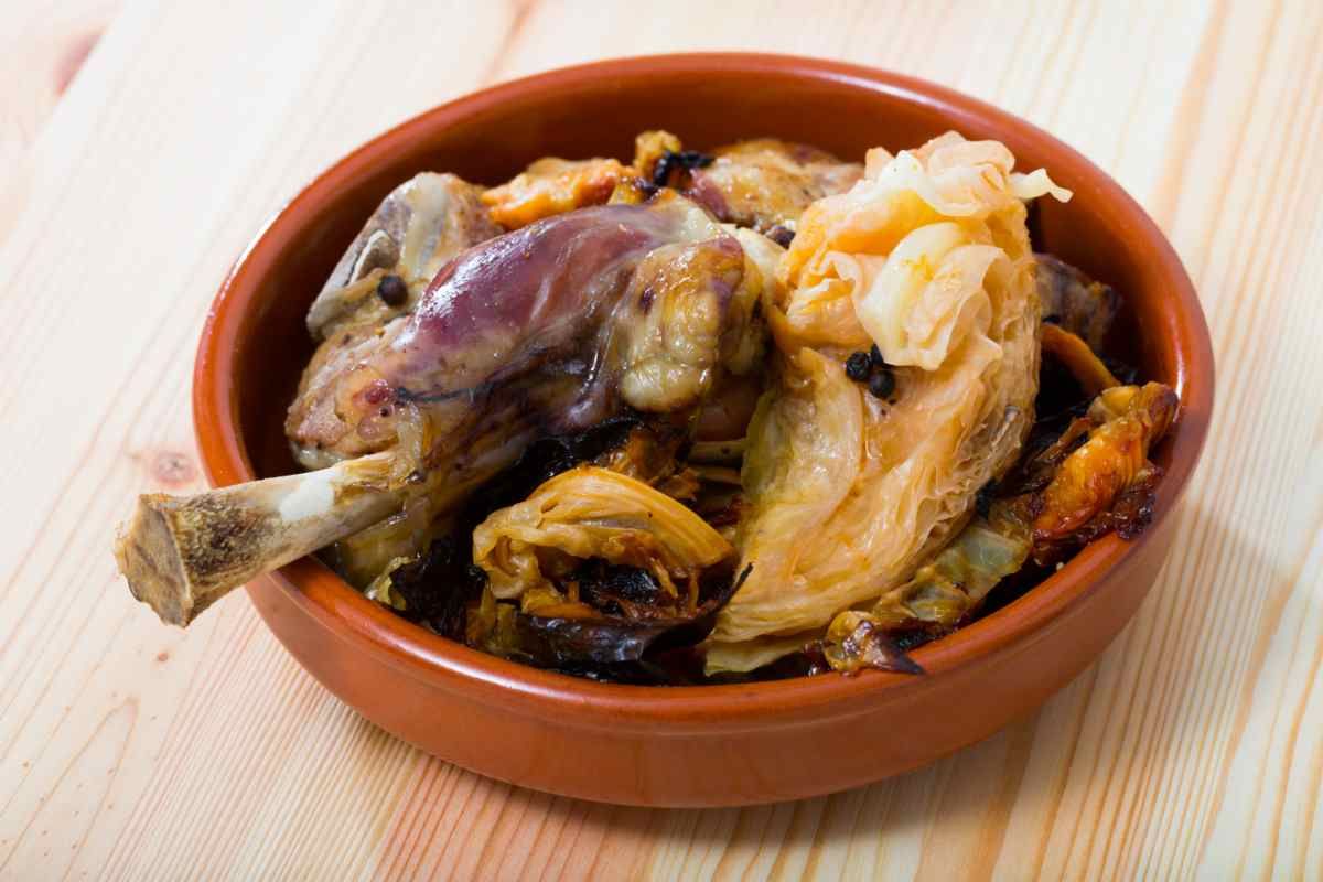 Cozy Oslo restaurant, steaming Fårikål, authentic Norwegian comfort food, inviting dining atmosphere.