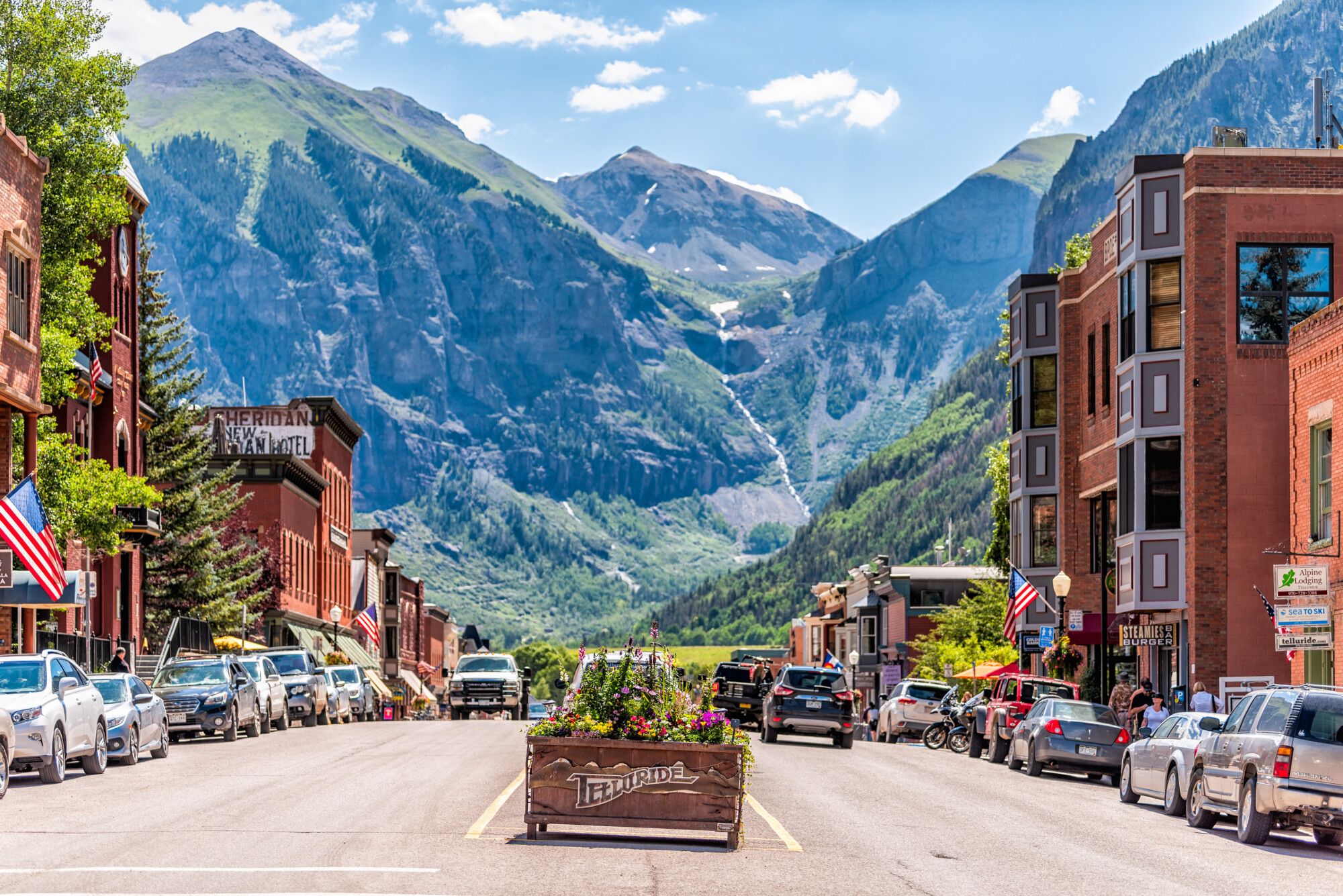 Majestic Colorado mountains transition to historic Virginia charm on a grand American traverse, sparking wonder.