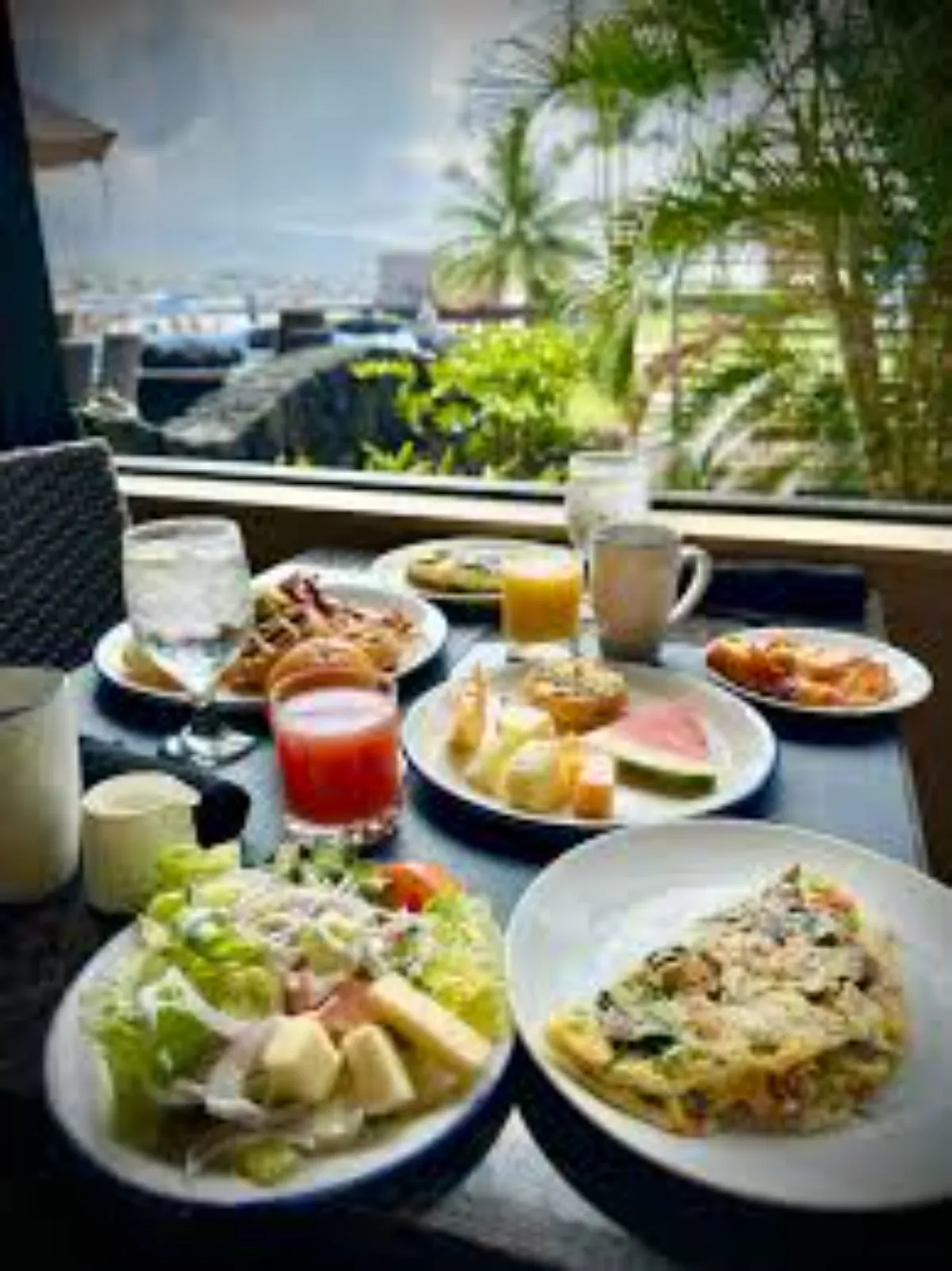 Oakland vs. Long Beach: Who Wins the FREE Buffet War?! | MomVoyage