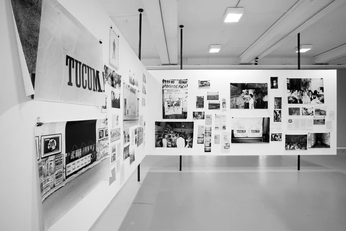 Группа художников-авангардистов «Архив Тукуман Арде», 1968–2007 Фотографии, документы, плакаты. Вид экспозиции. Предоставлено Грасьелой Карневале, фото Романа Мерца