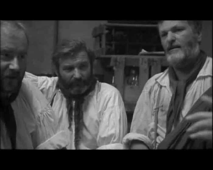 Кадр из фильма Питера Уоткинса «Коммуна», 2007