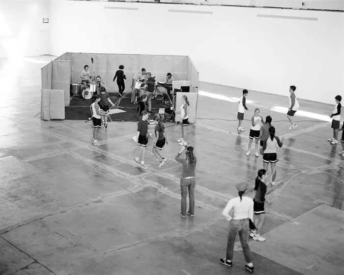 Диана Тэйтер, Т. Келли Мэйсон. “Jump” («Прыгай»), видео, 2004