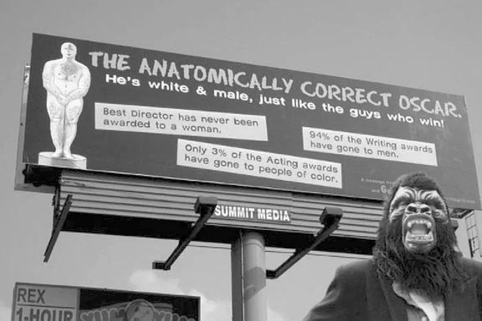 Группа Guerrilla Girls. Анатомически правильный «Оскар». 2002. Биллборд. Courtesy Guerrilla Girls, Inc.
