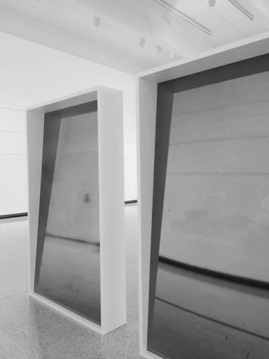 Лиз Дешенез. Вид экспозиции выставки «Галерея 7», 2015