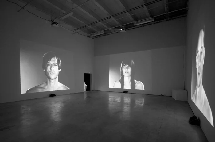 Ребекка Бурниго. «Запретная комната», видео инсталляция, 2005