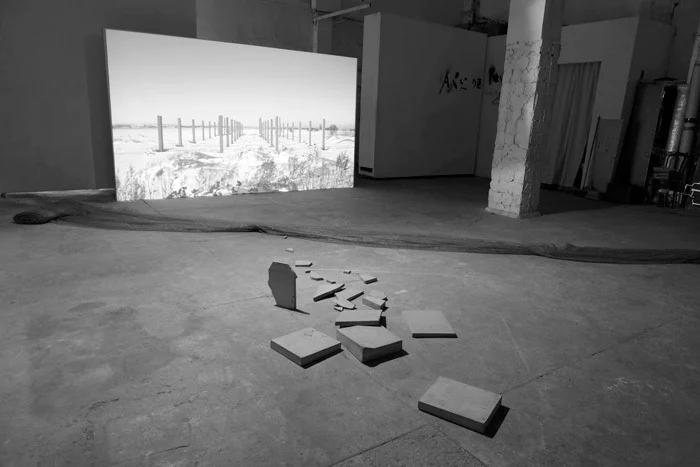 Дмитрий Филиппов. «Эхо чего-то прекрасного», 2015. Вид инсталляции в галерее «Электрозавод», Москва. Предоставлено галереей «Электрозавод»