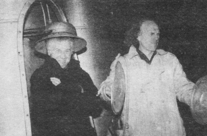 И. Кабаков, В. Тарасов. Акция «Ольга Семёнова, у вас кипит!» Прато, 1990 г.