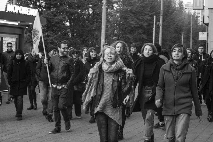Всеволод Лисовский и ТЕАТР.DOC. «Неявные воздействия» (2016 – настоящее время). Фотографии спектакля. Фото предоставлено ТЕАТР.DOC