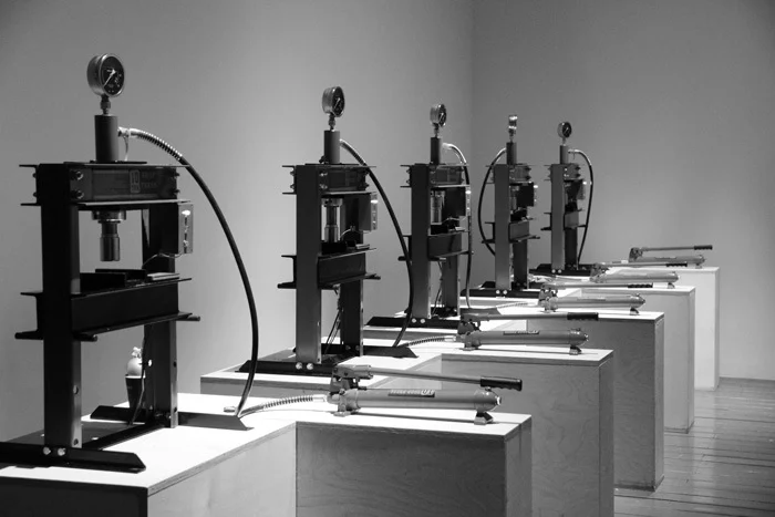 Дмитрий Морозов. «Oil», 2014. Интерактивная инсталляция