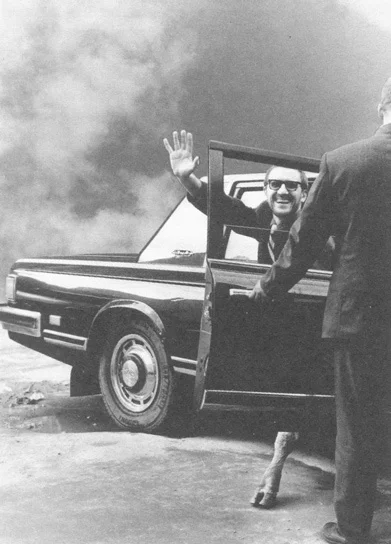 Олег Кулик. Плакат из серии «Партия животных», 1994