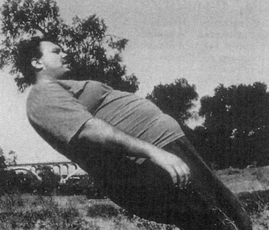 Мартин Керселс. «Падающие фотографии №4,5,6», 1995