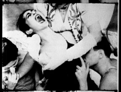 Джек Смит «Пылающие создания», 1953. Кадр из фильма