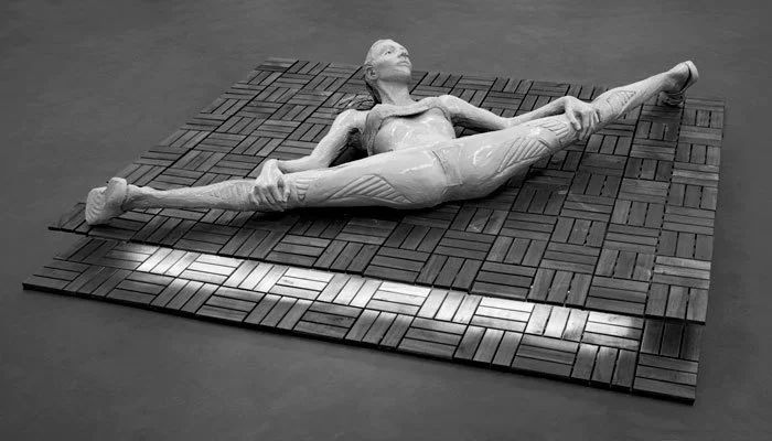 Анна Удденберг. «Режим транзита — Abenteuer», 2014–2016. Вид экспозиции на групповой выставке «Товаризация любви», куратор Хлоя Перрон, галерея Камеля Меннура, Париж, 2017