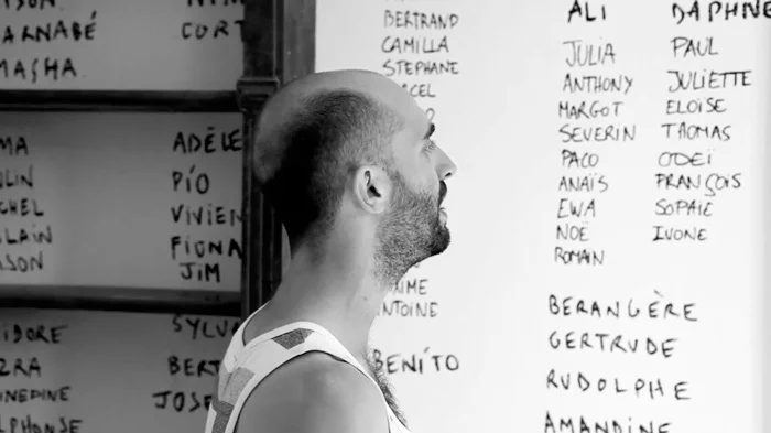 Лола Гонзалез «Летний лагерь», 2012. Кадр из видео. Предоставлено автором текста