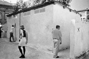 Илья Кабаков «Туалет», 1992. Инсталляция, Документа IX, Кассель. Фото Роберт Лебек. Предоставлено Эмилией Кабаковой.