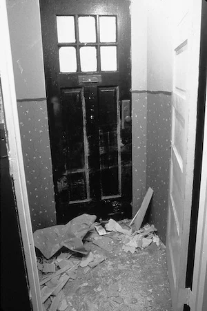 Илья Кабаков «Лабиринт (Альбом моей матери)», 1990. Вид инсталляции в галерее Рональда Фелдмана, Нью-Йорк. Фото Дж. Д. Ди. Предоставлено Эмилией Кабаковой.