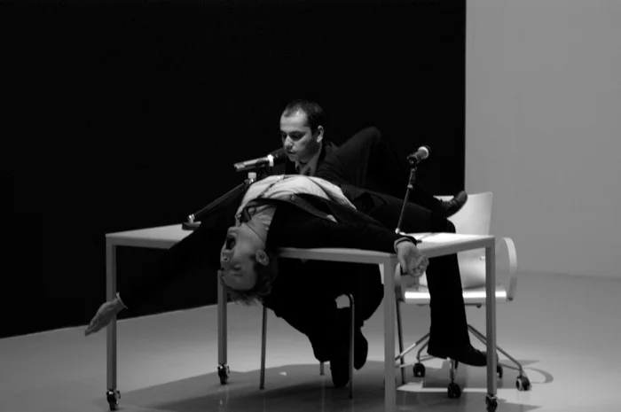 Гийом Десанж. «История перформанса за 20 минут», 2010